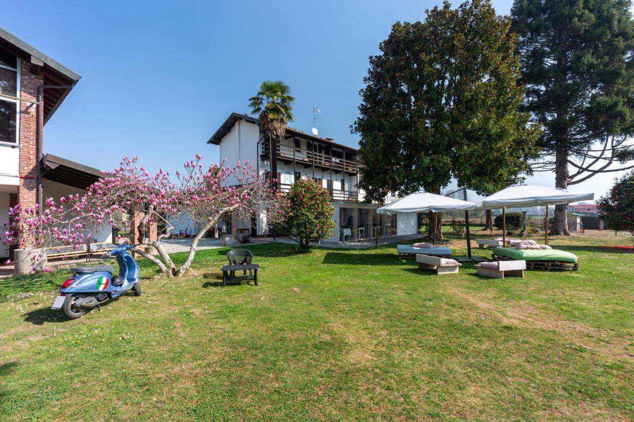 Cascina Cattabreghetta Bed and Breakfast Pombia Eksteriør billede