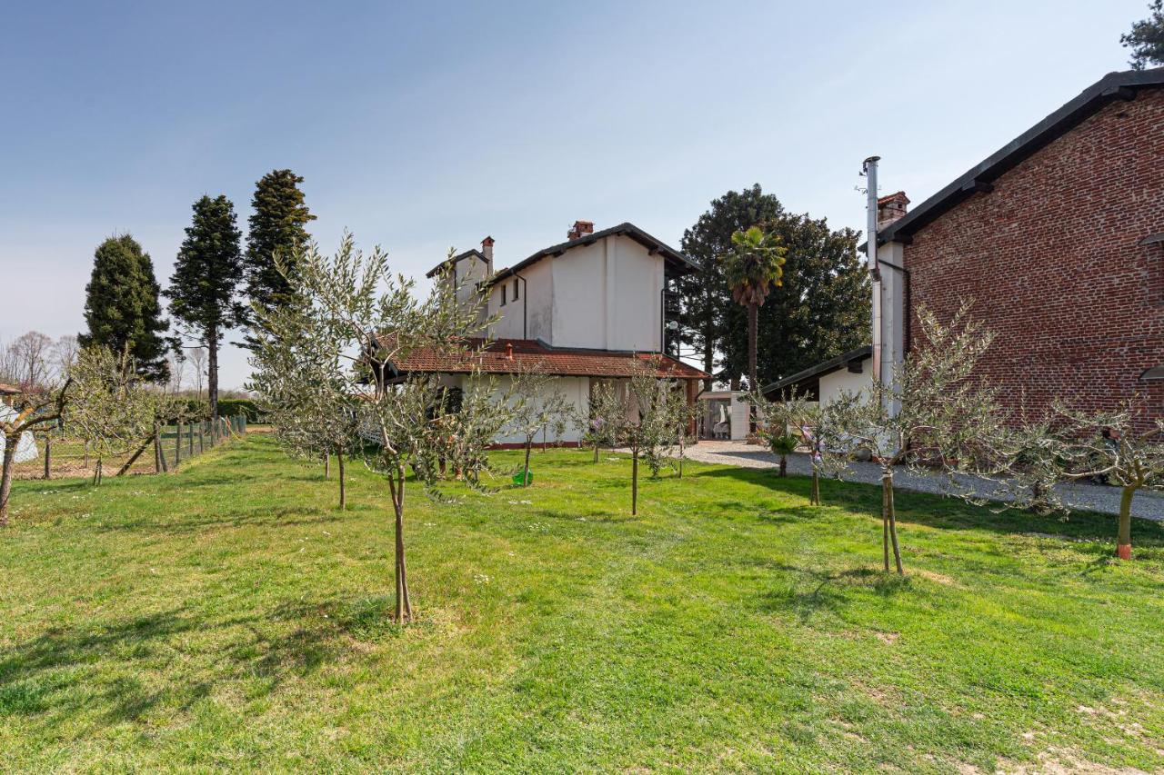 Cascina Cattabreghetta Bed and Breakfast Pombia Eksteriør billede
