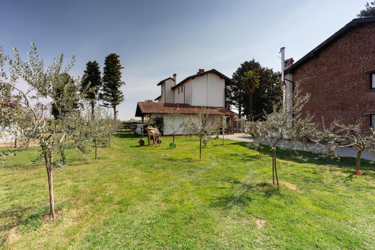 Cascina Cattabreghetta Bed and Breakfast Pombia Eksteriør billede