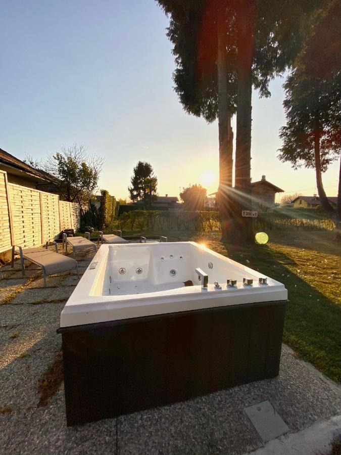 Cascina Cattabreghetta Bed and Breakfast Pombia Eksteriør billede